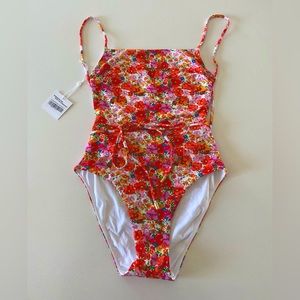 Monday Swimwear Whitehaven One Piece in Petite Fleur size P